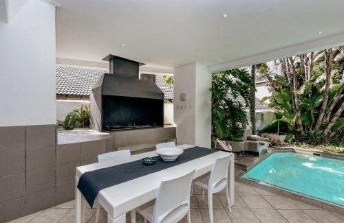 Northcliff Apartamento | Poolside Villa