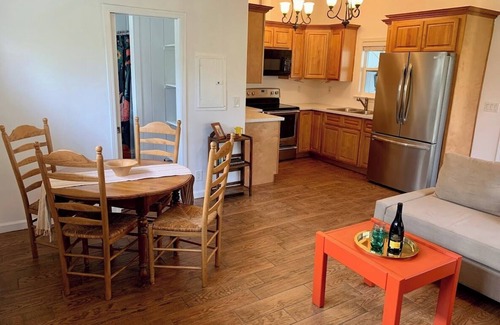 Morgan Hill Cabaña | Poolside Wine Country Retreat