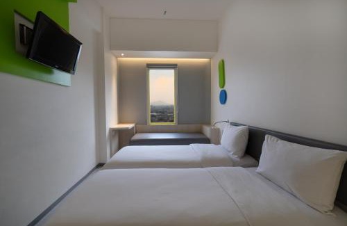 Bandung Hotel | POP! Hotel Festival Citylink