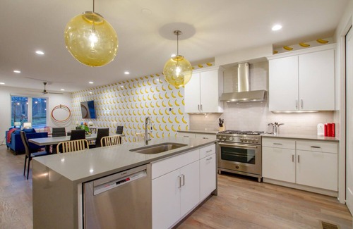 Historic Waverly Casa | POP ✸ LA GRAN CASA DE PUEBLO BAL BALCÓN DEL PISO SUPERIOR