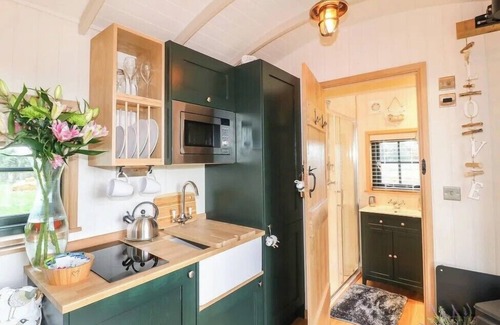 Redmile Cabina | Poppie's Shepherd's Hut - Wellness & Hot Tub