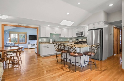 Popponesset Casa | Popponesset-3 Bedrooms, Sleeps 6, A/C and Private Beach