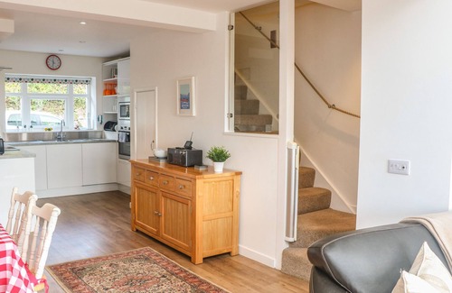 Blackawton Cabaña | POPPY COTTAGE, pet friendly, country holiday cottage in Blackawton