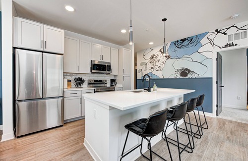 Noblesville Apartamento | Poppy Place - King/Queen 2bed/2bth