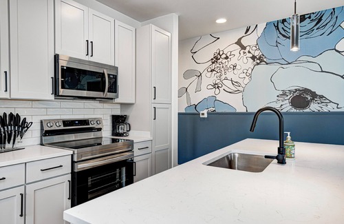 Noblesville Apartamento | Poppy Place - King/Queen 2bed/2bth