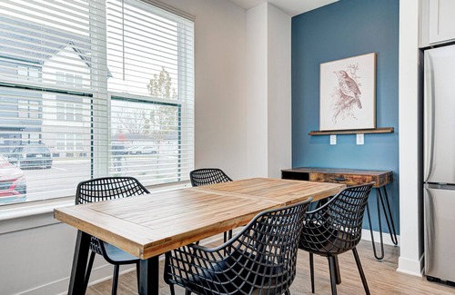 Noblesville Apartamento | Poppy Place - King/Queen 2bed/2bth