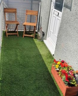 Llandudno Junction Apartamento | Poppys Place and Busters Barn