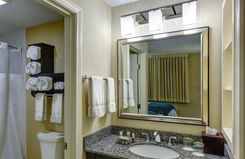 Kennebunk Hotel | Port Inn & Suites Kennebunk, an Ascend Collection Hotel