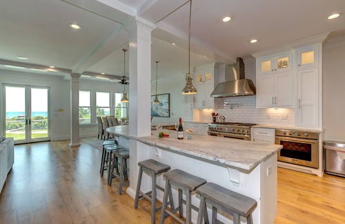 Isle of Palms Casa | Puerto de escala en Isle of Palms ~ FRENTE AL MAR, piscina, paseo marítimo, putting green