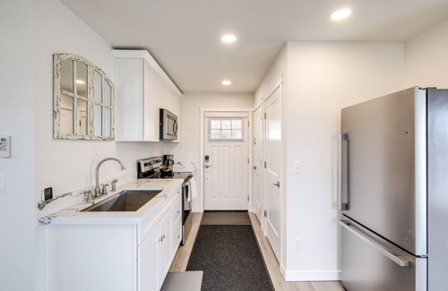 Retsil Apartamento | Port Orchard Guest House - Walk to Bay Street!