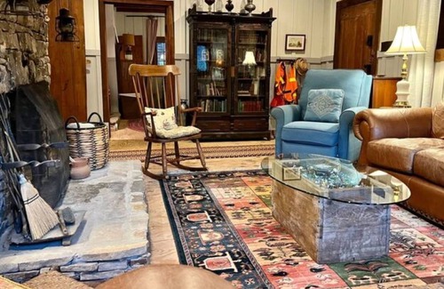 Dahlonega Cabina | Porter Springs Farmhouse- Historic Home