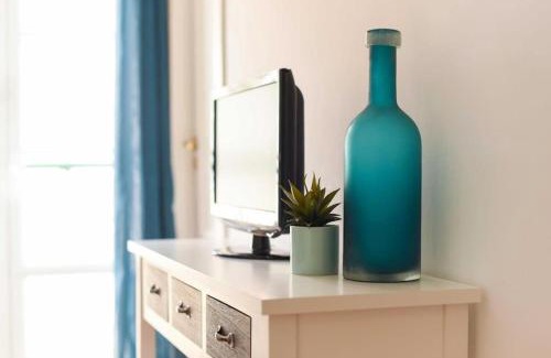 Santos Apartamento | Portuguese Classic Flat at Lisbon Historic Center