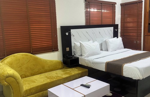 Ojodu Hotel | Posh Apartments Metro