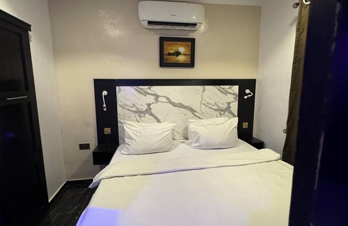 Ojodu Hotel | Posh Apartments Metro