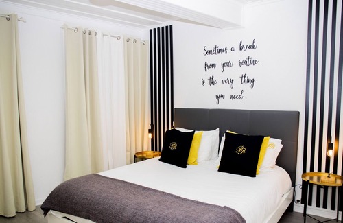 Old Town Hotel | Posh Residences