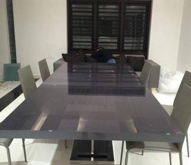 Thiruvananthapuram Villa | Posh Villa 3 bed 3 bath ac , 2 kitchen , Dining, living room , family room , in TVM , Kowdiar, please contact host refeekhm at yah dot com or refeekhm at gmai el dot com please don't pay without contacting host