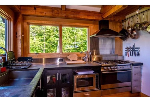 Thetford Casa | Post and Beam Home with Stunning Views & Modern Comforts