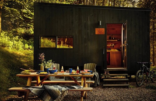 Nelsonville Cabina | Postcard Cabins Hocking Hills, Outdoor Collection by Marriott Bonvoy