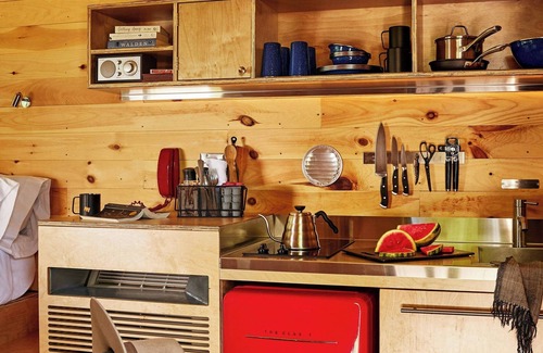 Running Springs Alquiler De RV | Postcard Cabins Big Bear, Outdoor Collection by Marriott Bonvoy