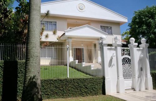 Vila Gardenia Casa | Pousada Flat Mobiliado com 70 m2 de Área Privativa com o máximo conforto