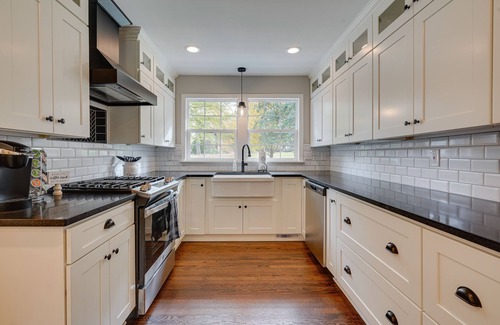 Powell Casa | Powell Home w/ Fire Pit - 5 Mi to Columbus Zoo!