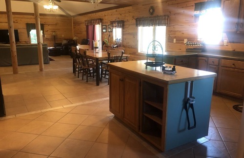 Black River Falls Cabina | Powerhouse Cabin Black River falls Wisconsin