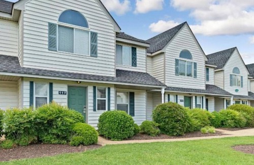 Berkeley Condominio | Powhatan 3 bedroom · Historic Virginia Charm!3 Bedroom w/Loft!