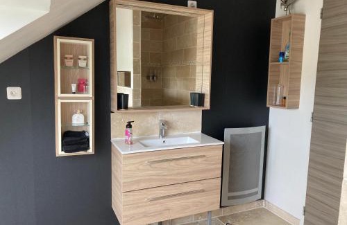 Bec-de-Mortagne Apartamento | Près d'Etretat, joli appartement pour 4 personnes avec 2 chambres, vous pouvez me joindre au zéro six soixante dix huit soixante treize trente six quatre vingt onze pour réserver en direct