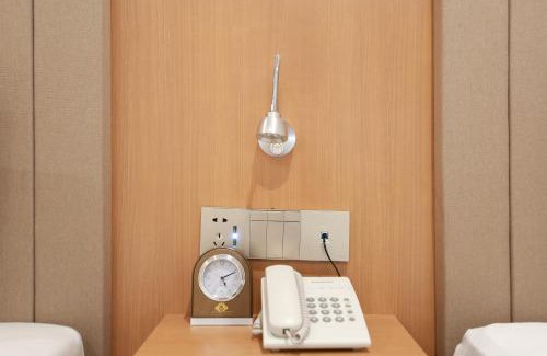 Tan Binh Hotel | Prague Saigon Airport Hotel