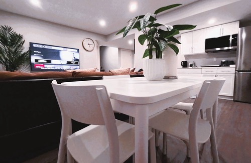 Fort Gary Casa | Prairie Luxury 2 Bedrooms Home