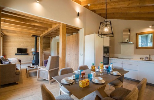 Praz-sur-Arly Chalet De Esquí | Praz-sur-Arly | Sleeps 6 | Vues imprenables