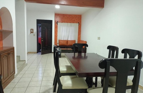 Santa Lucía del Camino Casa | Preciosa casa habitación compartida con habitación privada