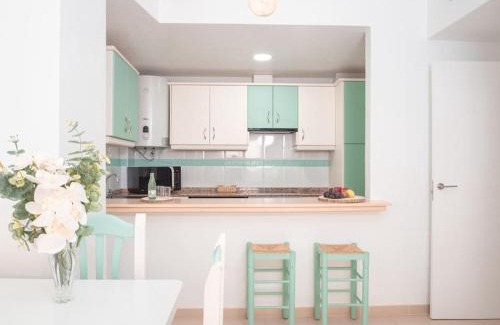 Las Herrerias Apartamento | Precioso apartamento en el Calón Playa con vistas y piscina