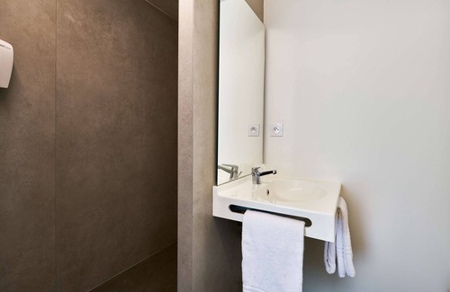 Mouilleron-le-Captif Hotel | Première Classe La Roche Sur Yon - Vendéspace