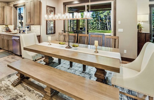 Cle Elum Casa | Premier 5-Star Home | Outdoor Bliss + Chef’s Kitchen & Discover More Within