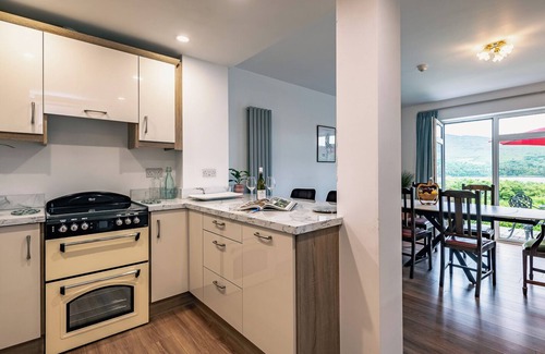 Kenmare Casa | Premier house in Kenmare overlooking Kenmare bay.