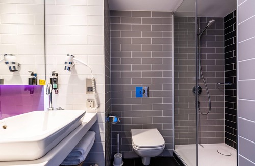 Altstadt-Sued Hotel | Premier Inn Köln City Süd