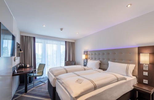 Schwabing-Freimann Hotel | Premier Inn München City Schwabing