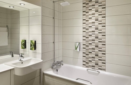 Petersfield Hotel | Premier Inn Petersfield