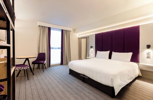 Higher Walton Hotel | Premier Inn Preston South - Craven Drive