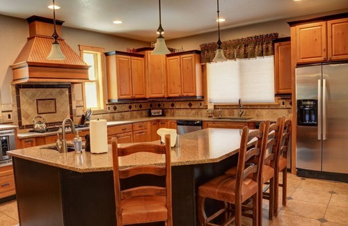 Deer Park Casa | Casa de lujo Premier: 6 habitaciones / 7 baños / bañera de hidromasaje / sala de recreación / noches gratis.