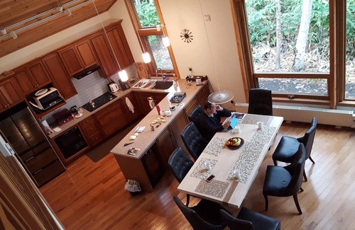 Niseko Casa | PREMIER RESORT HOME IN NISEKO VILLAGE / HIGASHIYAMA AREA