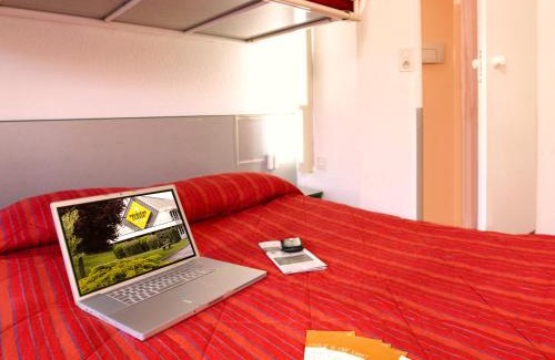 Saint-Laurent-de-Mure Hotel | Premiere Classe Lyon Est Aeroport Saint Exupery