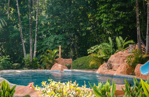 Uvita Cabina | Premium 2 Bed Wooden Cabin In The Rain Forest Of Uvita