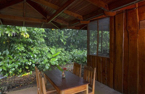 Uvita Cabina | Premium 2 Bed Wooden Cabin In The Rain Forest Of Uvita