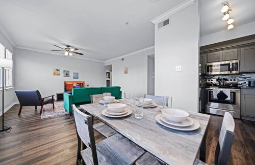 Fossil Creek Apartamento | Stylish Haven | 2 BR, 2 BA | Pool