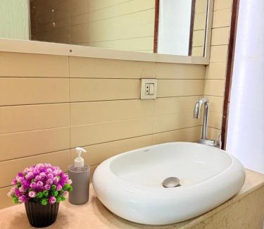 Uttara Apartamento | Premium 3 BR Apartment in Uttara Near Airport and Metro Sector 7 AC Wifi Modern Comfort