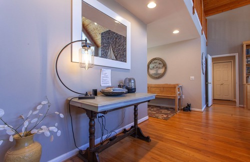 Topton Casa | Premium 5 Bedroom 4 kings/ 6 Twins LAKE FRONT Home...BOOK JUNE PROMO DEALS NOW!