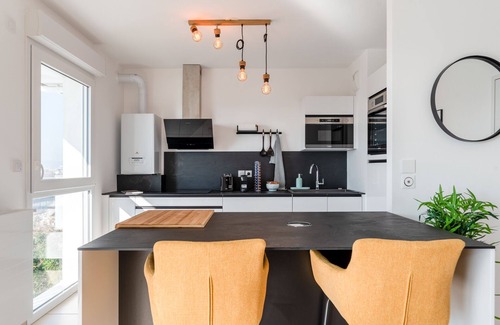 Quartier du Mont Gargan Apartamento | Premium Apartment “Tokyo” with Stunning View of the Seine & Private Parking