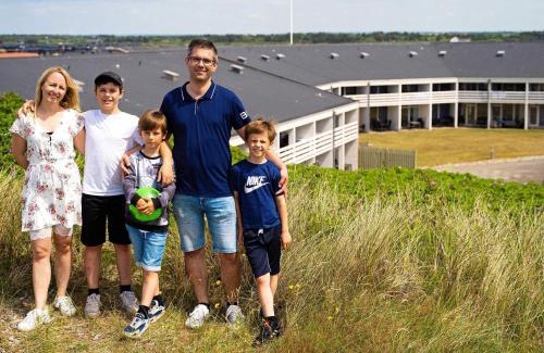 Sondervig Apartamento | Premium apartment with loft in holiday park